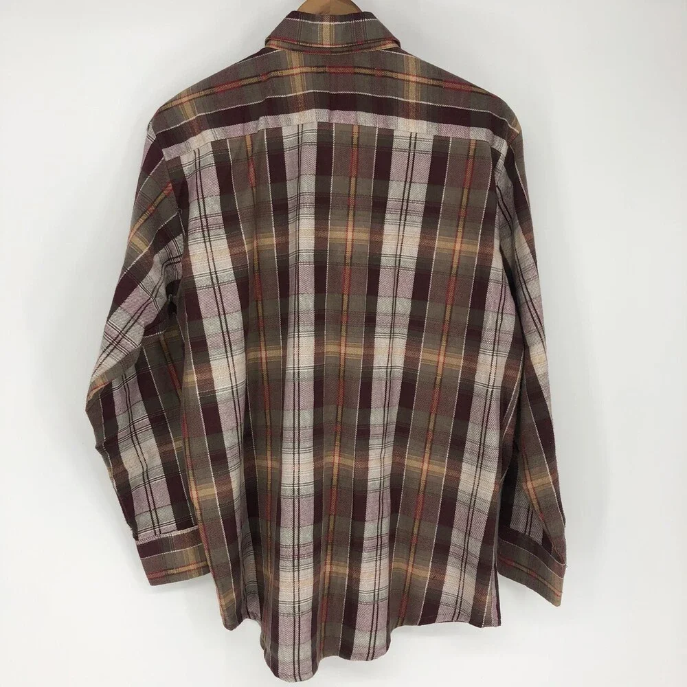 Lumber Jack Red and Green Plaid Western Button Up Collared Long Sleeve Shirt L